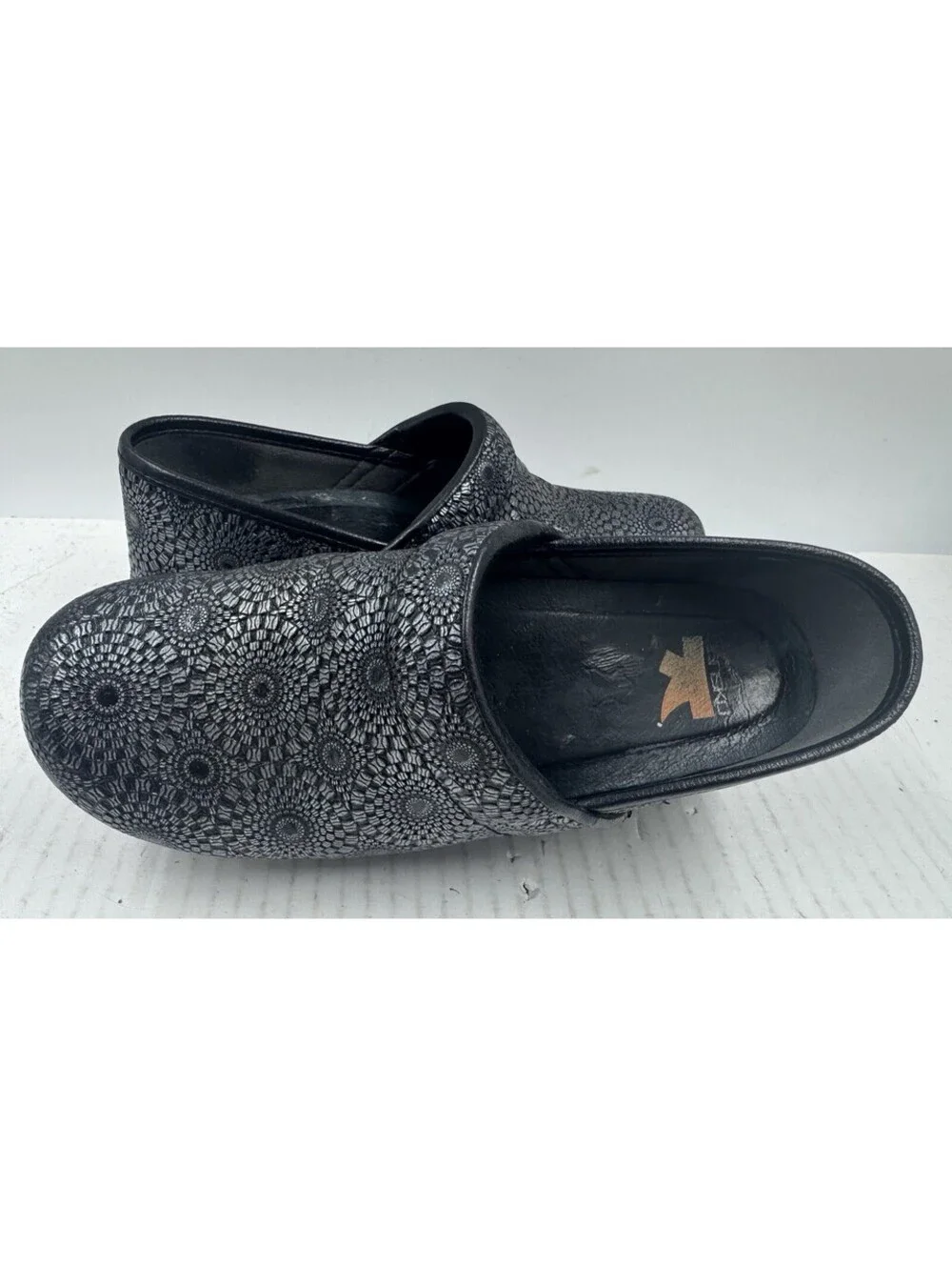 Dansko Pro XP Women's Size 7 Black  Medallion Embossed Leather Clog Shoes